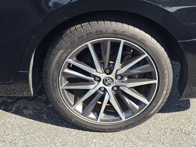 Photo of 2023 Midnight Black Metallic Toyota Camry