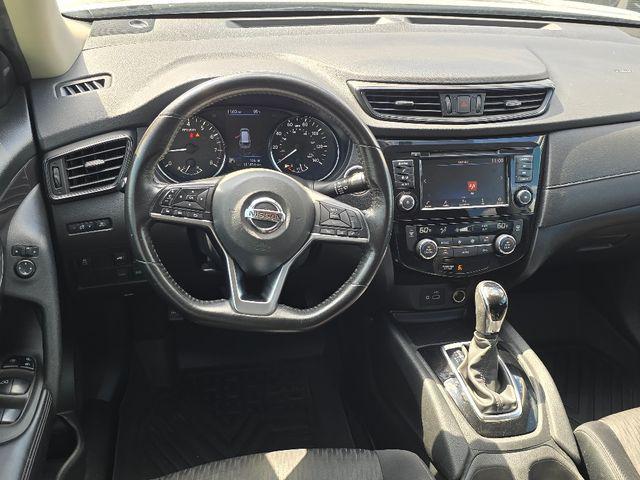 Photo of 2018 Brilliant Silver Nissan Rogue