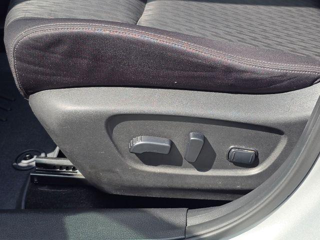 Photo of 2018 Brilliant Silver Nissan Rogue