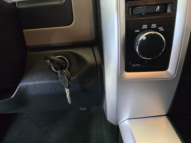 Photo of 2012 Mineral Gray Metallic Clearcoat RAM 1500