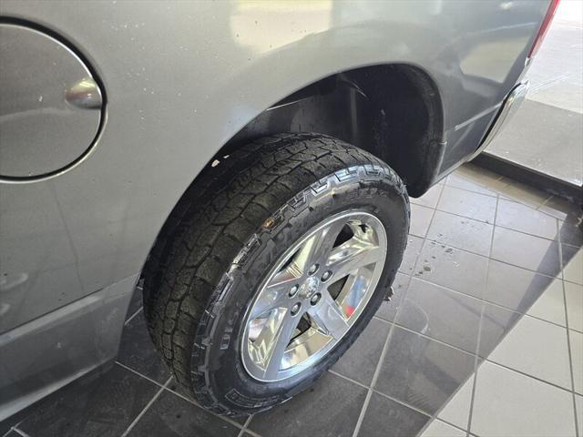 Photo of 2012 Mineral Gray Metallic Clearcoat RAM 1500