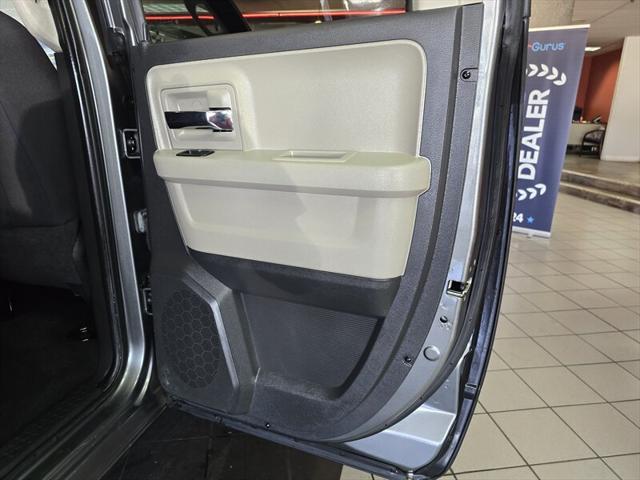 Photo of 2012 Mineral Gray Metallic Clearcoat RAM 1500