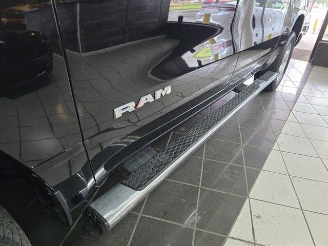 Photo of 2019 Diamond Black Crystal Pearlcoat RAM 1500