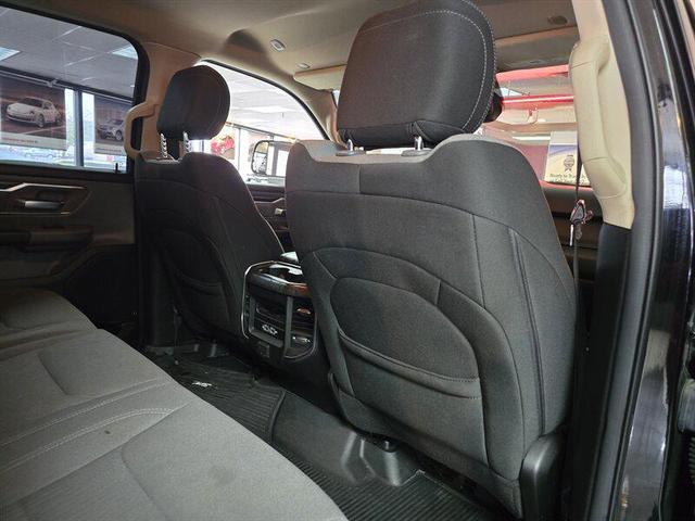 Photo of 2019 Diamond Black Crystal Pearlcoat RAM 1500