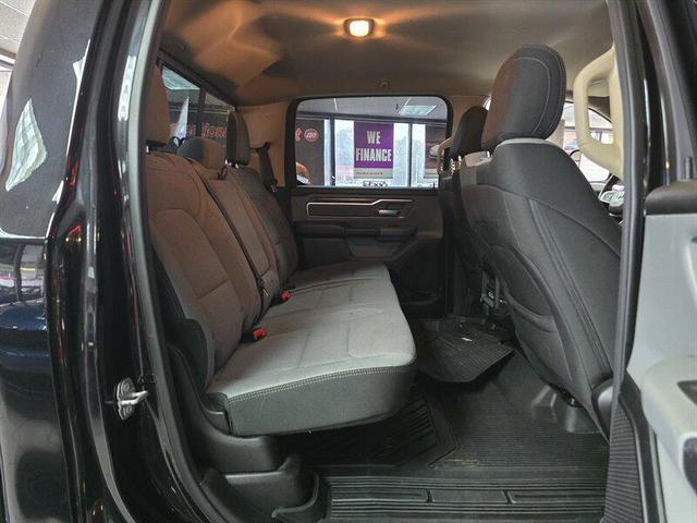 Photo of 2019 Diamond Black Crystal Pearlcoat RAM 1500