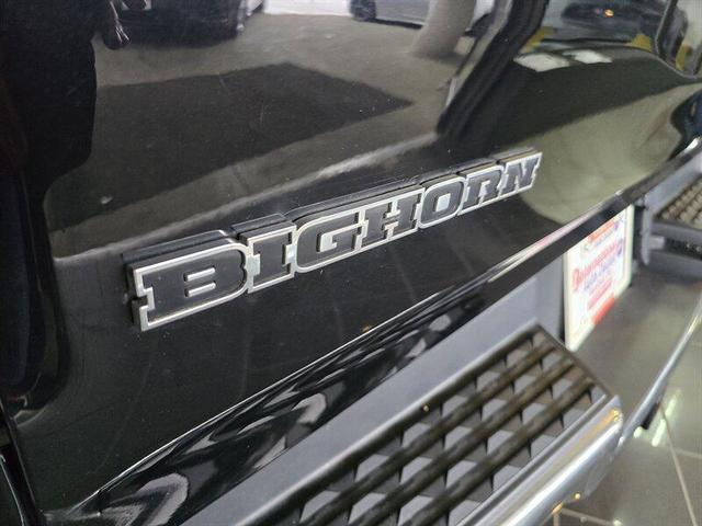 Photo of 2019 Diamond Black Crystal Pearlcoat RAM 1500