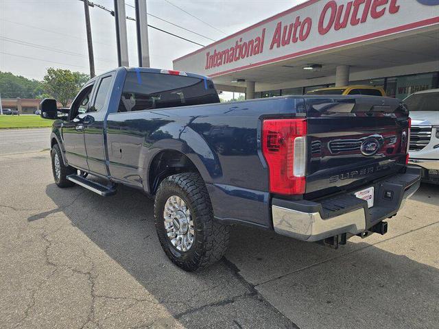 Photo of 2019 Agate Black Ford F-250