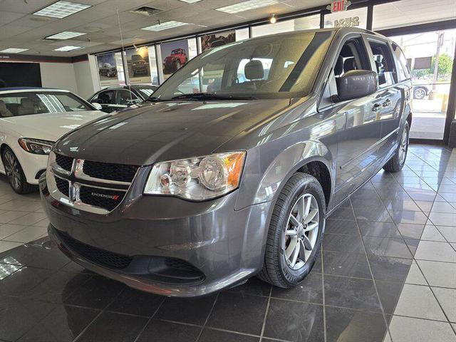 Photo of 2017 Granite Pearlcoat Dodge Grand Caravan