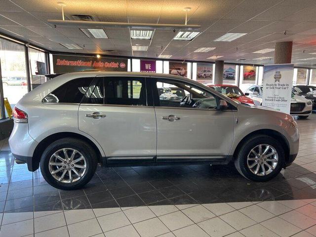 Photo of 2011 Gold Leaf Metallic Lincoln MKX