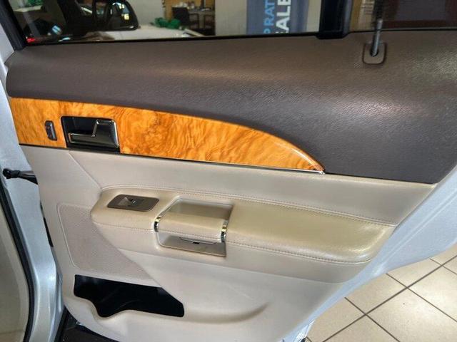 Photo of 2011 Gold Leaf Metallic Lincoln MKX