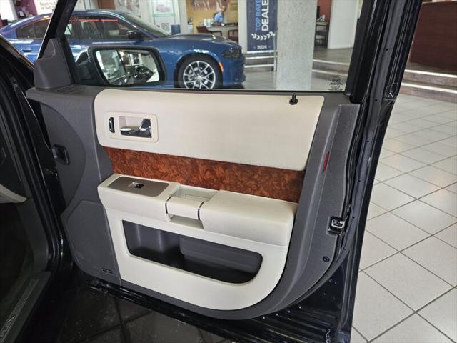 Photo of 2012 Black Ford Flex