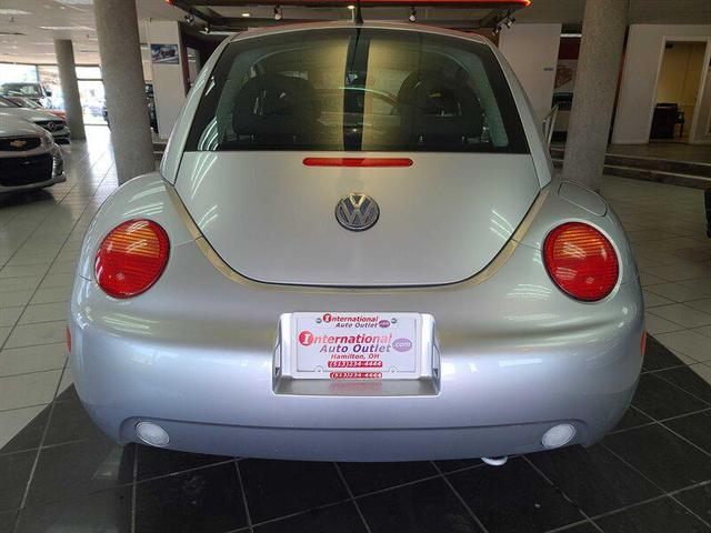 Photo of 2000 Silver Metallic Volkswagen New Beetle