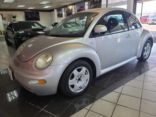 Photo of 2000 Silver Metallic Volkswagen New Beetle