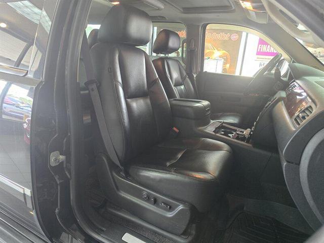 Photo of 2011 Black Chevrolet Suburban