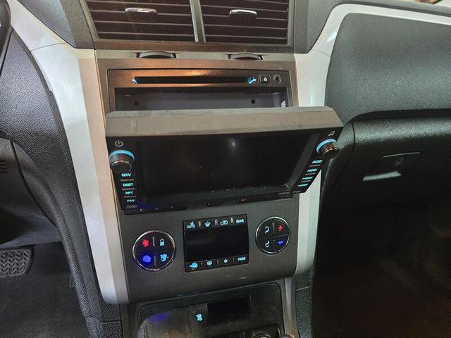 Photo of 2010 Dark Blue Metallic Chevrolet Traverse