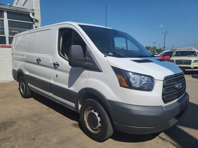 Photo of 2017 Oxford White Ford Transit-250