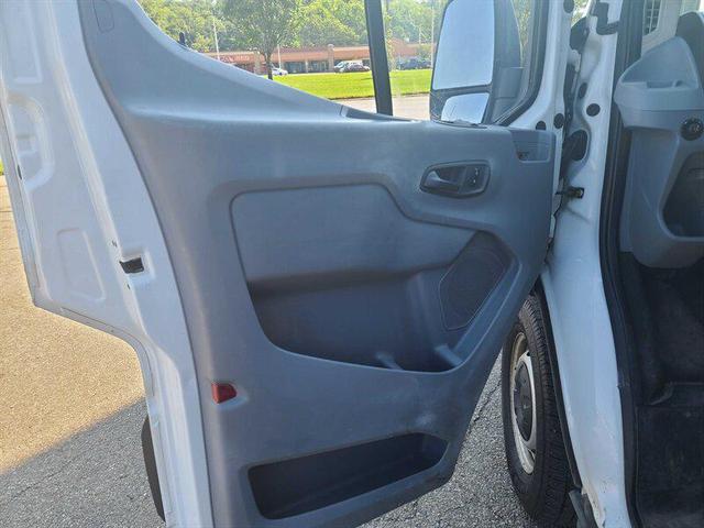 Photo of 2017 Oxford White Ford Transit-250