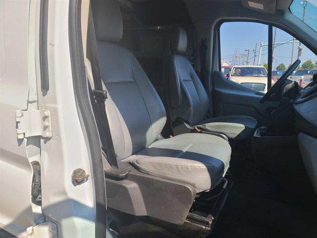 Photo of 2017 Oxford White Ford Transit-250