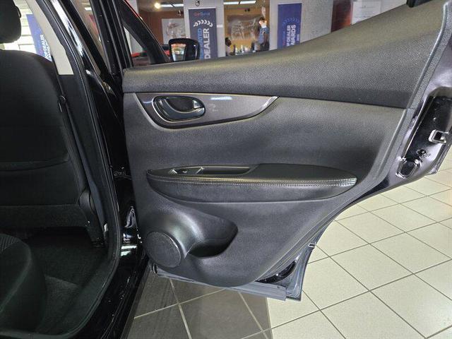 Photo of 2019 Magnetic Black Pearl Nissan Rogue Sport