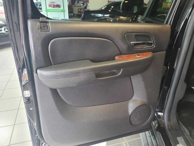 Photo of 2012 Black Chevrolet Suburban