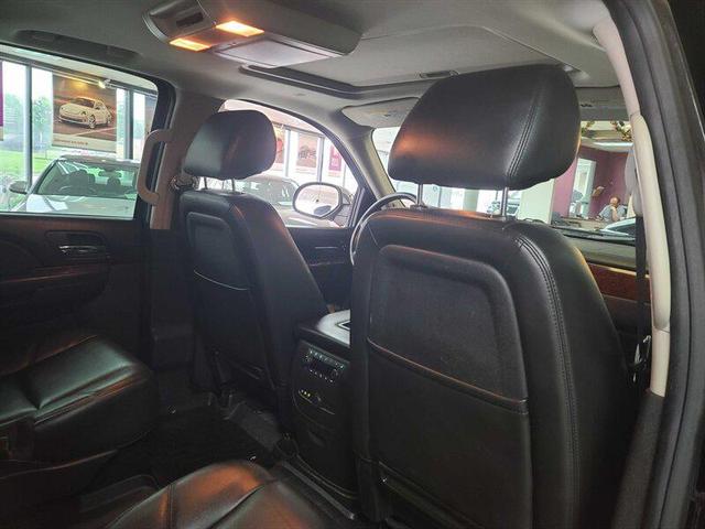 Photo of 2012 Black Chevrolet Suburban