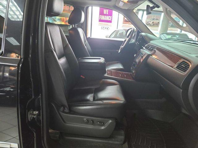 Photo of 2012 Black Chevrolet Suburban