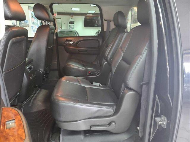 Photo of 2012 Black Chevrolet Suburban