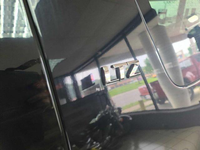 Photo of 2012 Black Chevrolet Suburban