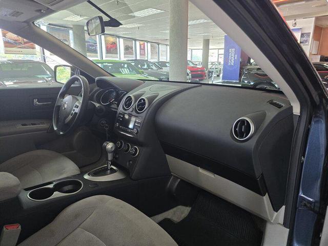 Photo of 2015 Graphite Blue Nissan Rogue Select