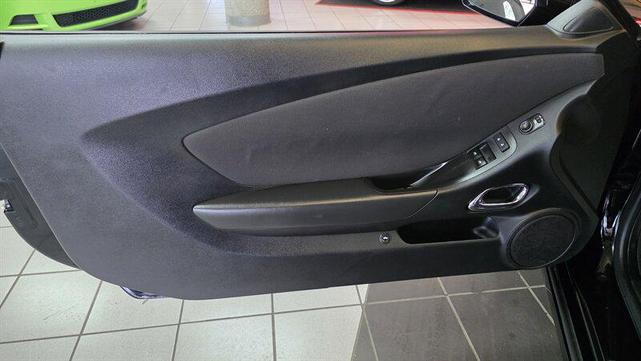 Photo of 2015 Black Chevrolet Camaro