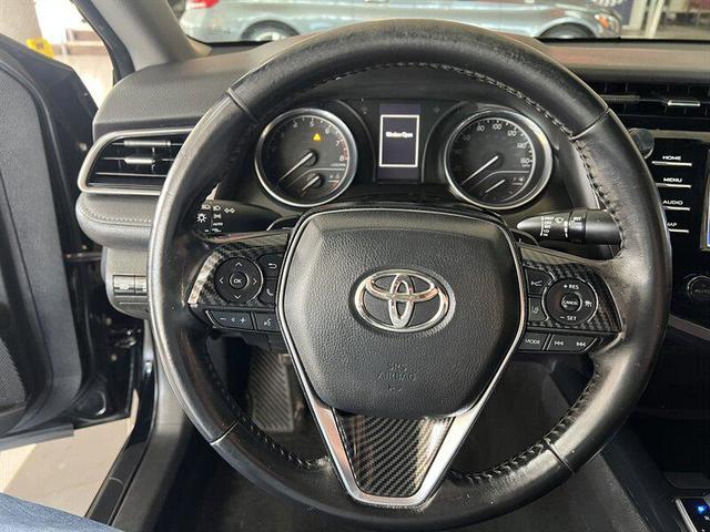 Photo of 2019 Midnight Black Metallic Toyota Camry