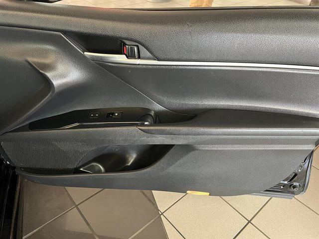 Photo of 2019 Midnight Black Metallic Toyota Camry