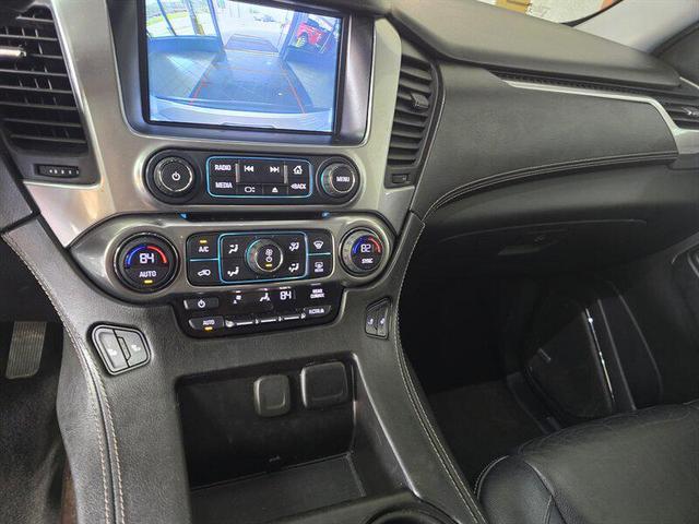 Photo of 2018 Iridescent Pearl Tricoat Chevrolet Suburban