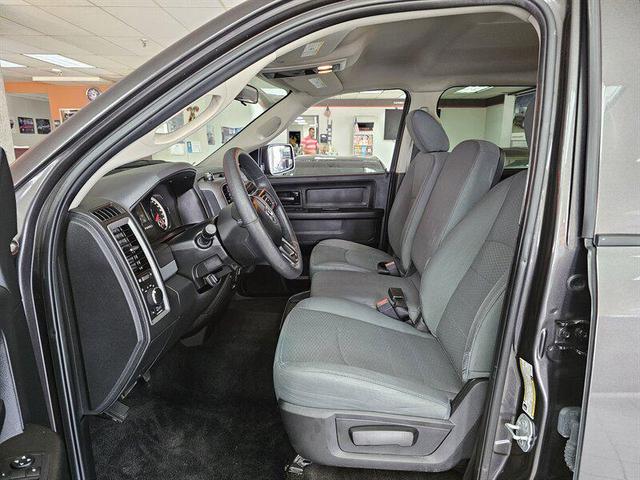 Photo of 2018 Granite Crystal Metallic Clear Coat RAM 1500