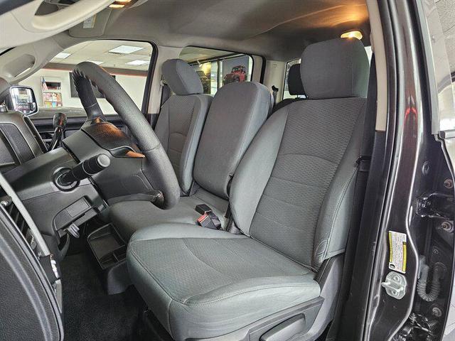 Photo of 2018 Granite Crystal Metallic Clear Coat RAM 1500
