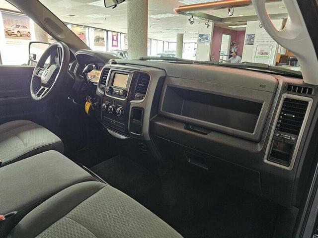 Photo of 2018 Granite Crystal Metallic Clear Coat RAM 1500
