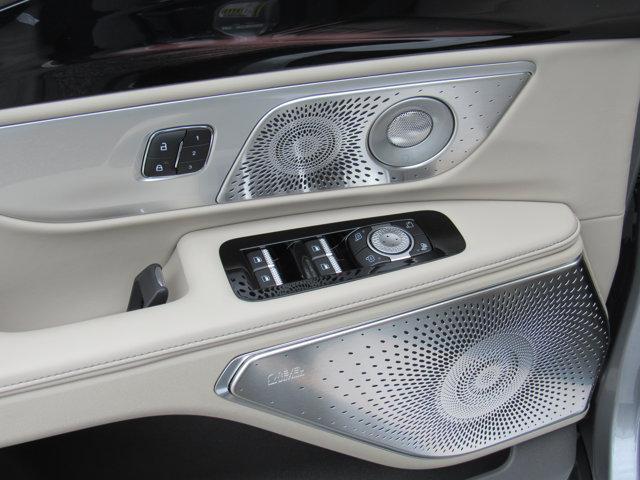 Photo of 2025 Silver Radiance Metallic Clearcoat Lincoln Nautilus