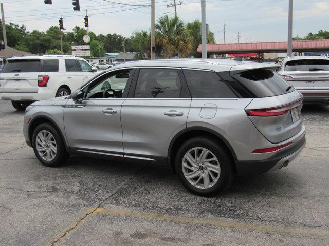 Photo of 2022 Silver Radiance Metallic Clearcoat Lincoln Corsair