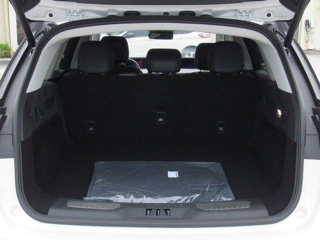 Photo of 2025 WHITE PLATINUM Lincoln Nautilus