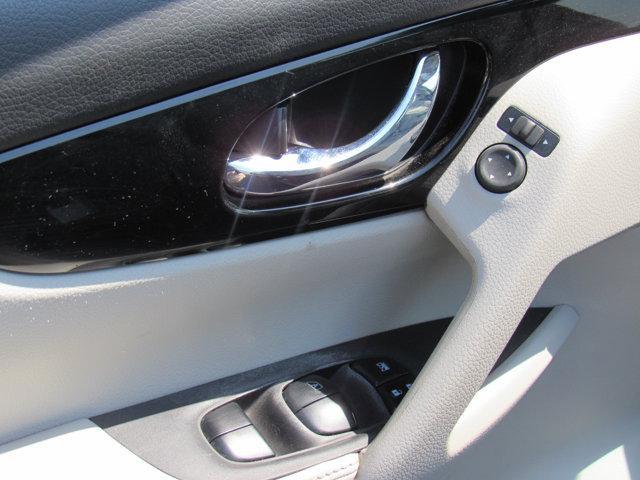 Photo of 2022 Magnetic Black Pearl Nissan Rogue Sport