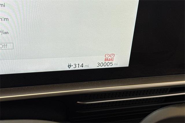 Photo of 2023 Serenity White Hyundai IONIQ 6