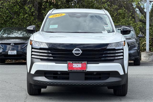Photo of 2026 Aspen White Tricoat Nissan Kicks