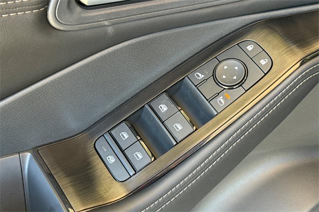 Photo of 2025 Super Black Nissan Rogue