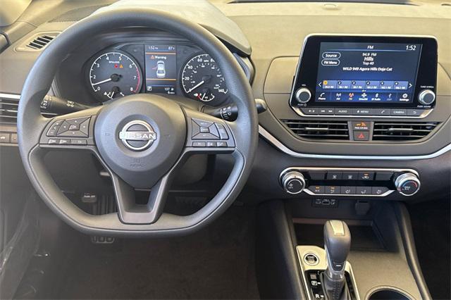 Photo of 2025 Gun Metallic Nissan Altima