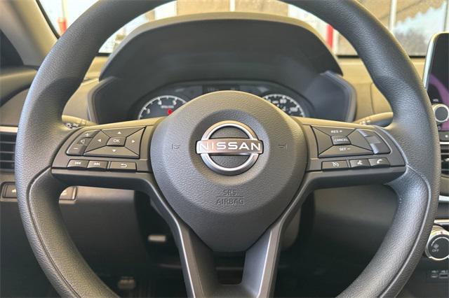 Photo of 2025 Gun Metallic Nissan Altima