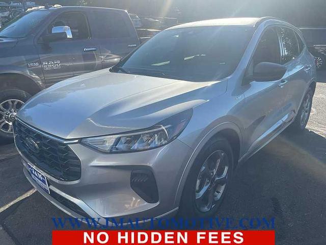 Photo of 2023 ICONIC SILVER METALLIC Ford Escape