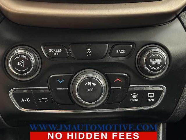 Photo of 2014 Brilliant Black Crystal Pearlcoat Jeep Cherokee