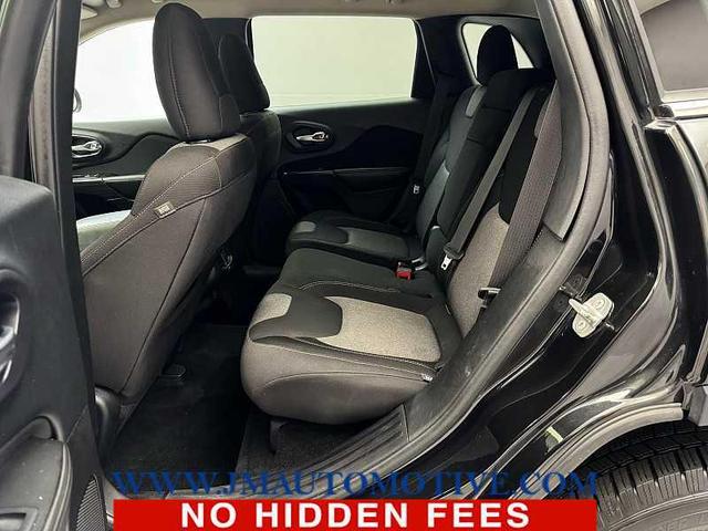 Photo of 2014 Brilliant Black Crystal Pearlcoat Jeep Cherokee