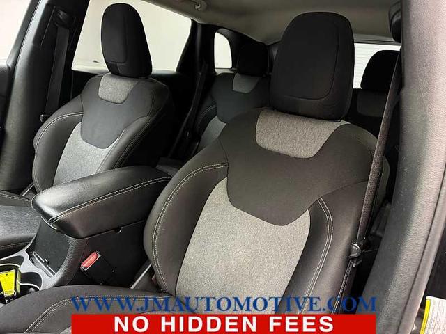 Photo of 2014 Brilliant Black Crystal Pearlcoat Jeep Cherokee
