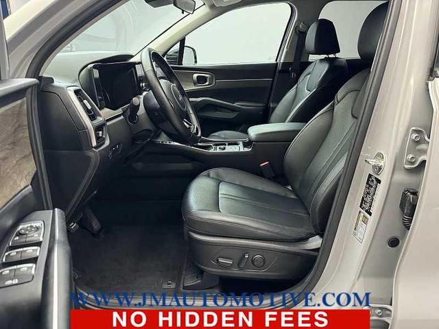 Photo of 2022 Wolf Gray Kia Sorento